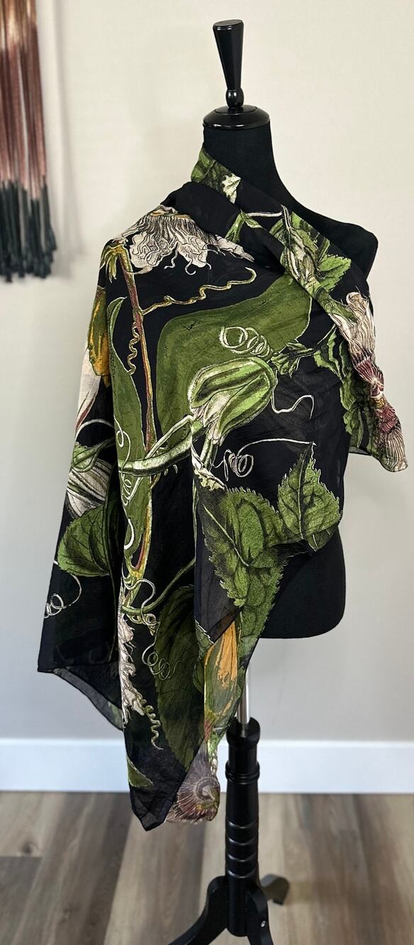 NWT ONE HUNDRED STARS Botanical Print Large Rectangular Scarf
